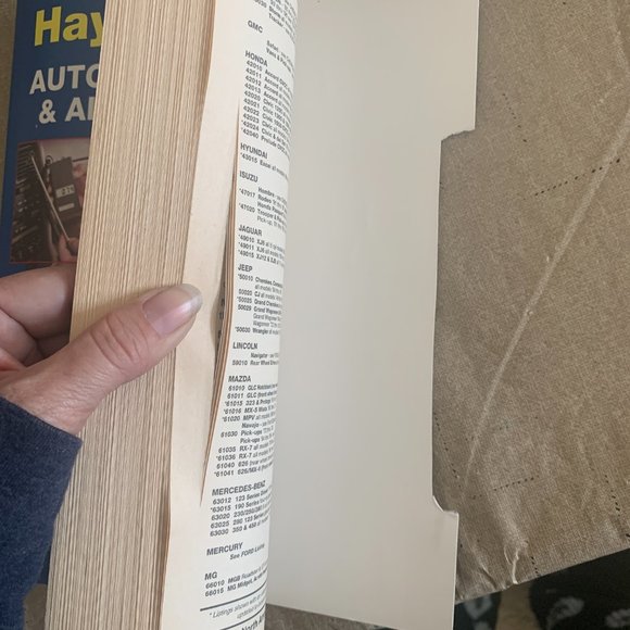 Haynes Automotive Heating & Air Conditioning Techbook Repair Manual 10425 - Picture 5 of 12